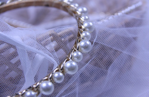 5月19日，手工活兼職招聘信息，正規(guī)可靠的手工項目，手工之家手工事業(yè)全面發(fā)展成果加工人員共享，圖為勵志珠珠繡串珠手工產(chǎn)品剪影