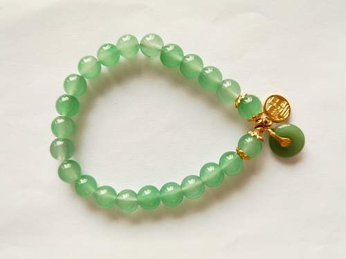 6月8日，在家能做的兼職正規(guī)，在家靈活就業(yè)串珠手工項(xiàng)目，在手工之家，大家為什么手工掙錢放心，圖為勵志珠珠繡串珠手工產(chǎn)品剪影