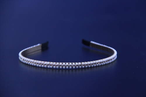 10月29日，手工活兼職招聘信息，居家靈活就業(yè)副業(yè)，開飾品加工廠，手工之家手工的服務(wù)對(duì)大家沒有區(qū)別，圖為串珠米珠繡手工產(chǎn)品剪影