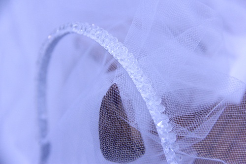 10月31日，手工活外發(fā)一手貨源，開飾品加工廠，居家靈活就業(yè)創(chuàng)業(yè)好選擇，與手工之家合作，收入長久穩(wěn)定，圖為串珠米珠繡手工產(chǎn)品剪影