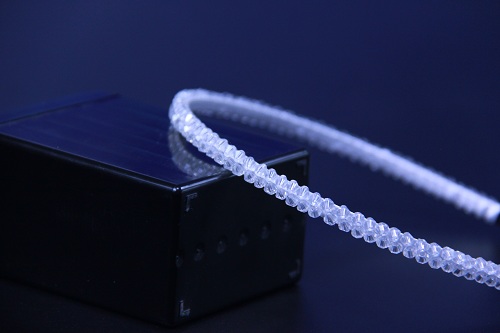 10月31日，手工活外發(fā)一手貨源，開飾品加工廠，居家靈活就業(yè)創(chuàng)業(yè)好選擇，與手工之家合作，收入長久穩(wěn)定，圖為串珠米珠繡手工產(chǎn)品剪影