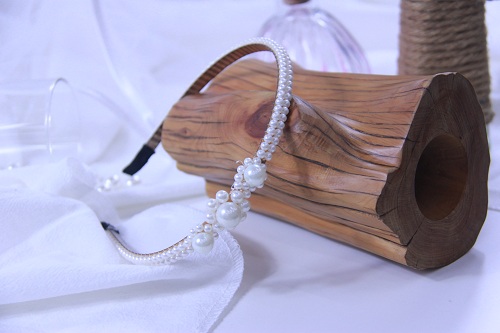 11月3日，可在家做的兼職手工活，想接正規(guī)廠家的手工項(xiàng)目，開(kāi)飾品加工廠，放心在家做手工副業(yè)，與手工之家合作，更好把空閑時(shí)間利用起來(lái)，圖為串珠米珠繡手工產(chǎn)品剪影