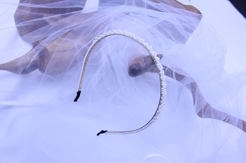 11月9日，兼職手工活外發(fā)加工在家可做，開(kāi)飾品加工廠，靈活就業(yè)創(chuàng)業(yè)項(xiàng)目，與手工之家合作良好，因?yàn)榇蠹易龅搅诉@幾點(diǎn)，圖為串珠米珠繡手工產(chǎn)品剪影