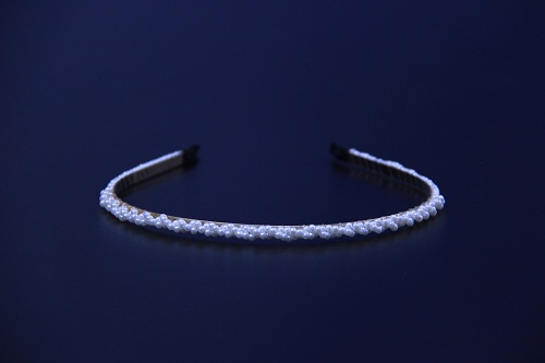 11月9日，兼職手工活外發(fā)加工在家可做，開(kāi)飾品加工廠，靈活就業(yè)創(chuàng)業(yè)項(xiàng)目，與手工之家合作良好，因?yàn)榇蠹易龅搅诉@幾點(diǎn)，圖為串珠米珠繡手工產(chǎn)品剪影