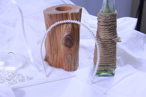 11月18日，手工活兼職可帶回家，手工靈活就業(yè)的好副業(yè)，開飾品加工廠，在手工之家，多勞多得是不變的準則，圖為串珠米珠繡手工產(chǎn)品剪影