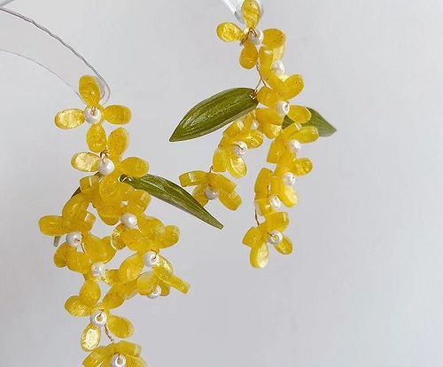 12月19日，手工活兼職招聘信息，正規(guī)可靠的手工項(xiàng)目，開(kāi)飾品加工廠，手工之家與合作人員平等、共贏，圖為串珠米珠繡手工產(chǎn)品剪影