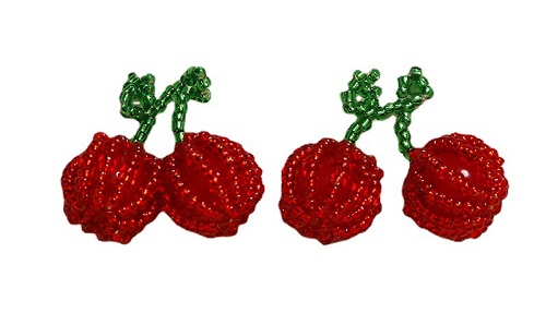 12月28日，寶媽手工活兼職，正規(guī)手工接單平臺，開飾品加工廠，在手工之家，產(chǎn)品好所以大家都喜歡，圖為飾品類串珠純手工產(chǎn)品剪影