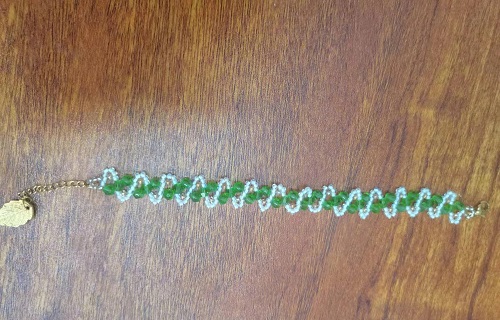 6月20日，兼職手工活外發(fā)加工在家可做，開手工加工廠，靈活就業(yè)創(chuàng)業(yè)項目，在手工之家，產(chǎn)品這樣銷售收入更多，圖為串珠米珠繡手工產(chǎn)品剪影