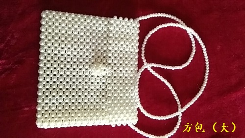 8月17日，可在家做的兼職手工活，想接正規(guī)廠家手工項(xiàng)目,做手工傳承官，在手工之家，重合作、重服務(wù)，圖為串珠米珠繡純手工產(chǎn)品剪影