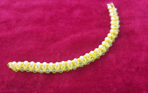 9月27日，拿回家做的手工活，在家掙錢的好副業(yè)創(chuàng)業(yè)，做手工傳承官，手工之家的手工事業(yè)給了大家多掙錢的機(jī)遇，圖為串珠米珠繡手工產(chǎn)品剪影