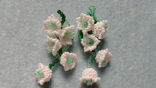 11月12日，手工活接單正規(guī)平臺，可靠的串珠、鉤織等純手工創(chuàng)業(yè)項目，小成本創(chuàng)業(yè)開手工加工廠、做手工傳承官，手工之家的純手工事業(yè)齊步向前，圖為串珠米珠繡純手工產(chǎn)品剪影