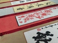 90后媽媽在家做手工活，在家?guī)е⒆舆€能掙錢