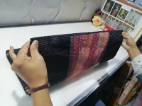 10月6日，加工活外放的正規(guī)公司，手工活外發(fā)加工正規(guī)的廠家，干凈、自由，常年有活兒，手工之家的手工活是適合在家做的手工活，圖為勵志珠珠繡成品倉庫驗收剪影