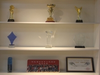 10月29日，靈活就業(yè)，這個(gè)手工項(xiàng)目拿回家做，勵(lì)志珠珠繡串珠手工技能真的很簡(jiǎn)單嗎？圖為手工之家辦公環(huán)境剪影