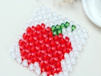 11月20日，想接正規(guī)廠家的手工項目，居家靈活就業(yè)創(chuàng)業(yè)，就要找長期穩(wěn)定、真正做事業(yè)的手工之家，圖為勵志珠珠繡串珠手工產(chǎn)品剪影