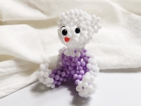 1月4日，想接正規(guī)廠家的手工項目，手工靈活就業(yè)好選擇，手工之家完善的服務(wù)體系給大家?guī)肀憷?，圖為勵志珠珠繡串珠手工產(chǎn)品剪影