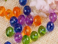 2月3日，純手工加工項(xiàng)目，專(zhuān)兼職手工，手工之家手工事業(yè)的外發(fā)加工業(yè)務(wù)利于大家、也利于企業(yè)，圖為勵(lì)志珠珠繡串珠手工繡珠剪影