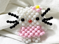 2月5日，純手工串珠項(xiàng)目，居家專(zhuān)兼職的好副業(yè)，靈活就業(yè)手工，手工之家重視加工、重視銷(xiāo)售，目標(biāo)一致，圖為勵(lì)志珠珠繡串珠手工產(chǎn)品剪影