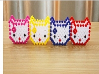 3月4日，珠繡手工加工回收項(xiàng)目，靈活就業(yè)創(chuàng)業(yè)，在家做的手工，選擇手工之家，加工人員怎么做才能多掙錢(qián)？圖為勵(lì)志珠珠繡串珠手工產(chǎn)品剪影