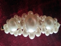 5月9日，手工活兼職是真的嗎，居家專(zhuān)兼職的好副業(yè)，靈活就業(yè)手工，手工之家加工銷(xiāo)售協(xié)同發(fā)展，圖為勵(lì)志珠珠繡串珠手工產(chǎn)品剪影