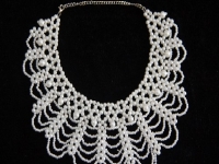 5月7日，外發(fā)加工接單平臺(tái)，靈活就業(yè)好手工項(xiàng)目，手工之家的個(gè)性化服務(wù)是指什么，圖為勵(lì)志珠珠繡串珠手工產(chǎn)品剪影