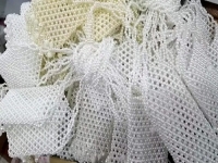 外發(fā)手工領(lǐng)回家做，在這里，這些人的收入更好