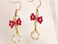 6月9日，兼職手工活外發(fā)加工在家可做，純手工項目在家專兼職都能干，手工之家的手工項目需要大家珍惜和努力，圖為勵志珠珠繡串珠手工產(chǎn)品剪影