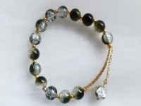 6月20日，手工活外發(fā)加工正規(guī)廠家直接發(fā)貨，開飾品加工廠，在家做的手工，在手工之家選擇安全環(huán)保的手工項(xiàng)目，圖為勵(lì)志珠珠繡串珠手工產(chǎn)品剪影