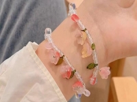 7月26日，外發(fā)加工接單平臺，正規(guī)手工加工回收項目，開飾品加工廠，手工之家與大家一樣，在學(xué)習(xí)總結(jié)中創(chuàng)新進步，圖為串珠米珠繡手工產(chǎn)品剪影