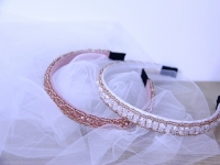 10月14日，手工活兼職可帶回家，開手工飾品加工廠，手工活接單平臺，在手工之家，加工銷售怎么做，圖為串珠米珠繡手工產(chǎn)品剪影