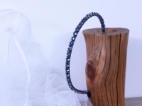 10月24日，在家可以做的兼職工作，在家做手工掙錢(qián)，能開(kāi)飾品加工廠，在手工之家，重產(chǎn)品銷(xiāo)售是長(zhǎng)久穩(wěn)定的重要原因，圖為串珠米珠繡純手工產(chǎn)品剪影