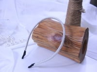 11月2日，外發(fā)手工領(lǐng)回家做，在家做手工副業(yè)掙錢(qián)，開(kāi)飾品加工廠，拿回家做的手工項(xiàng)目，在手工之家都能感受到這里的誠(chéng)意，圖為串珠米珠繡手工產(chǎn)品剪影