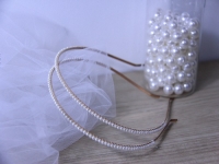 11月12日，在家能做的手工活兼職，正規(guī)可靠的手工副業(yè)，開飾品加工廠，手工之家與大家一樣在努力，圖為串珠米珠繡手工產(chǎn)品剪影