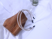 11月15日，在家做兼職的正規(guī)平臺，開飾品加工廠，居家手工好副業(yè)，手工之家和手工項目讓人信服，圖為串珠米珠繡手工產(chǎn)品剪影