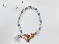 9月13日，手工活外發(fā)加工正規(guī)的廠家，做手工傳承官，靈活就業(yè)創(chuàng)業(yè)，與手工之家合作，你我他都可以，圖為串珠米珠繡純手工產(chǎn)品剪影