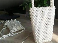 外發(fā)手工活領(lǐng)回家做，純手工環(huán)保、有溫情，很有市場