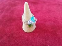 7月1日，附近有沒有兼職手工活,開手工加工廠，農(nóng)村手工加工副業(yè)靈活就業(yè)，誠信是手工之家手工事業(yè)不斷發(fā)展的源動力，圖為串珠米珠繡純手工產(chǎn)品剪影