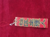 10月11日，手工活兼職可帶回家，拿回家的手工創(chuàng)業(yè)項目，做手工傳承官，在家做手工掙錢，在手工之家，多種手工業(yè)務可以一起做，圖為串珠米珠繡純手工產(chǎn)品剪影