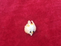 11月16日，手工活外發(fā)加工可靠嗎？純手工靈活就業(yè)創(chuàng)業(yè)，微創(chuàng)業(yè)做手工傳承官，在手工之家，自由選擇、靈活掙錢，圖為串珠米珠繡純手工產(chǎn)品剪影