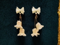 12月18日，手工活兼職招聘信息，在家做手工掙錢，做手工傳承官，在手工之家，誠信首先就是真實真誠，圖為串珠米珠繡純手工產(chǎn)品剪影