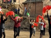 正規(guī)農(nóng)村手工加工項(xiàng)目，在村里開手工加工廠，好做安全，還自由