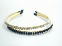 1月19日，純手工領(lǐng)回家做，在家做手工，副業(yè)創(chuàng)業(yè)做手工傳承官，拿回家做的手工創(chuàng)業(yè)小項目，與手工之家合作，產(chǎn)品好、選擇多、收入好，圖為串珠米珠繡純手工產(chǎn)品剪影