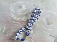 3月3日，兼職手工可以帶回家做，居家靈活就業(yè)副業(yè)創(chuàng)業(yè)，低成本創(chuàng)業(yè)開手工加工廠，在手工之家，做好業(yè)務(wù)掙錢有相通之處，圖為串珠米珠繡純手工產(chǎn)品剪影