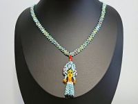 純手工產(chǎn)品串珠米珠繡展示，精美的手飾之手鏈