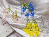 5月12日，在家就能賺錢的工作，拿回家做的手工，小成本創(chuàng)業(yè)做手工工作室，手工之家的純手工都是多勞多得，圖為串珠米珠繡純手工產(chǎn)品剪影