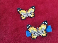 6月15日，在家里做什么可以掙錢，可以拿回家做的手工，小成本創(chuàng)業(yè)做手工工作室，大家都喜歡手工之家的純手工，圖為串珠米珠繡純手工產(chǎn)品剪影