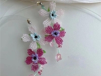 8月30日，在家就能掙錢的工作，拿回家做的手工微創(chuàng)業(yè)項目，做手工工作室，居家就業(yè)創(chuàng)業(yè)手工好副業(yè)，讓大家掙錢的事，手工之家都支持，圖為串珠米珠繡純手工產(chǎn)品剪影