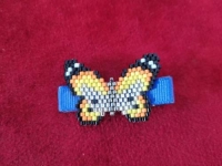 10月12日，在家能做的手工兼職，正規(guī)可靠的手工副業(yè)創(chuàng)業(yè)項目，開手工工作室，在手工之家，大家努力掙錢，圖為串珠米珠繡純手工產(chǎn)品剪影