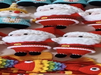 1月13日，外發(fā)加工接單平臺，正規(guī)手工小本創(chuàng)業(yè)，開手工加工廠，做手工工作室，手工之家有歷史、有實力，圖為鉤織純手工產(chǎn)品剪影