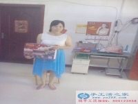 河南省洛陽市伊川縣白元鎮(zhèn)張女士找到手工活兼職，手工活外發(fā)項(xiàng)目在家就可以賺錢的項(xiàng)目